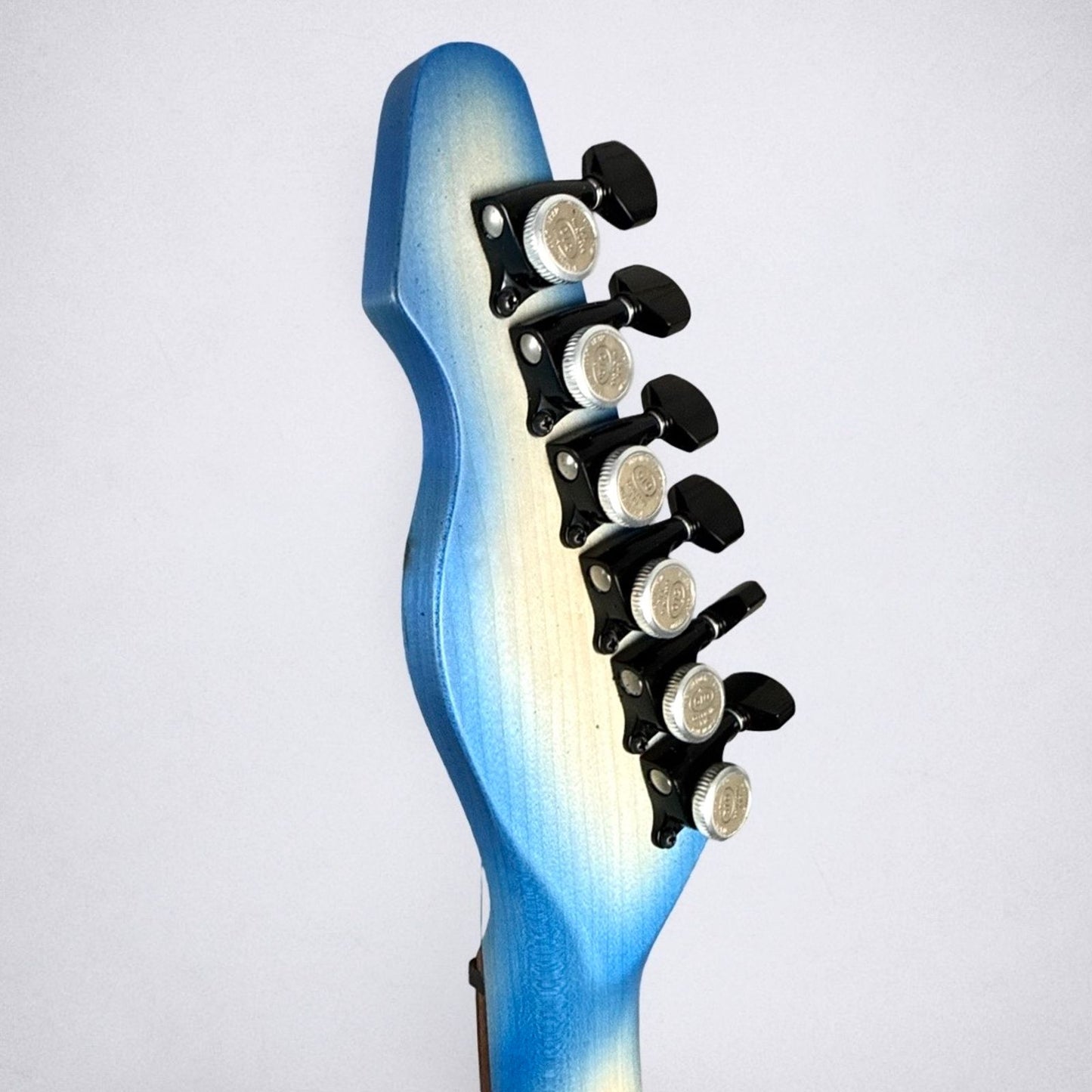 Valiant Titan 2026 - Blue Pore