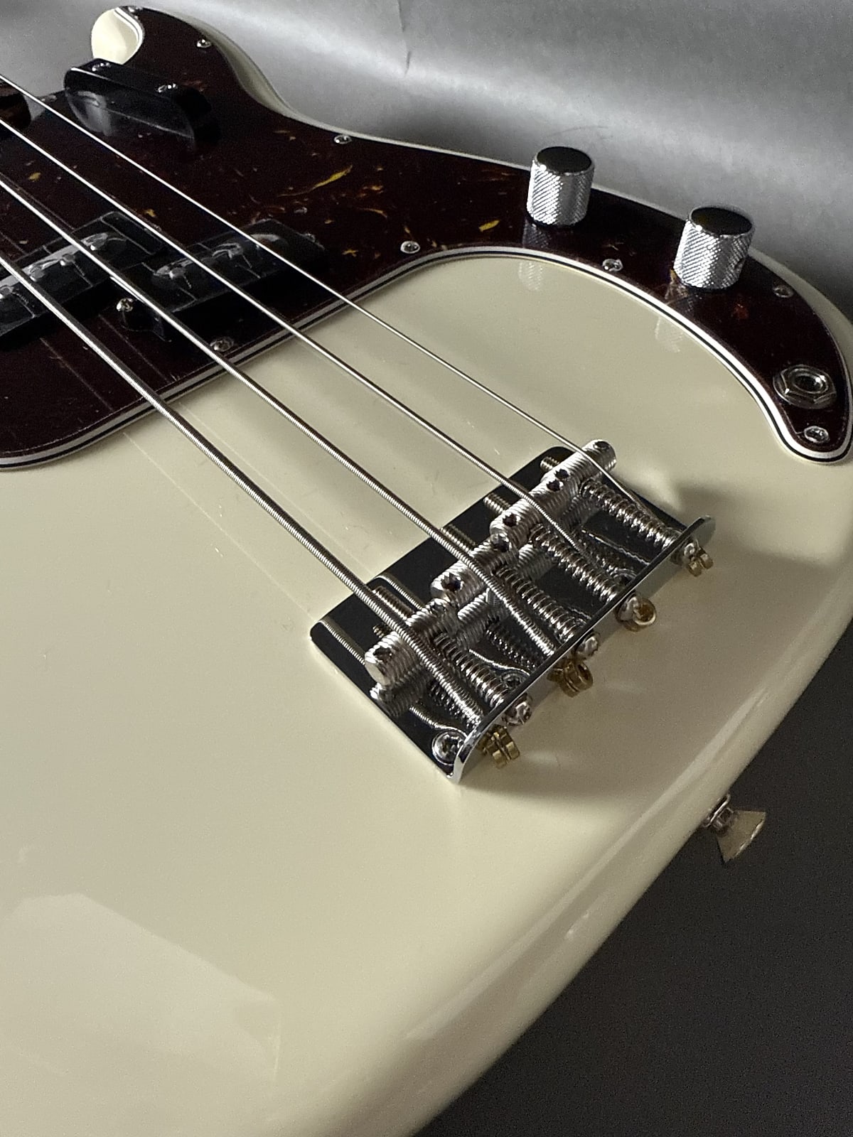 Fender American Vintage II 1960 Precision Bass 2025 - Olympic White