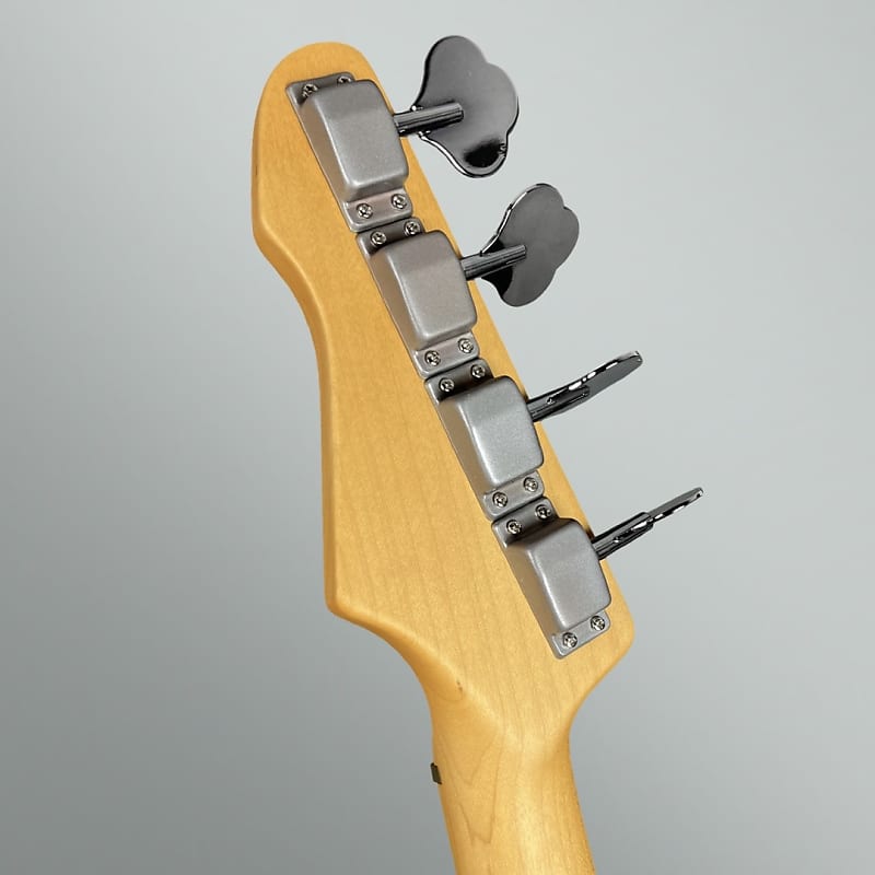 Valiant Mini Bass 2024 - Lipstick Red
