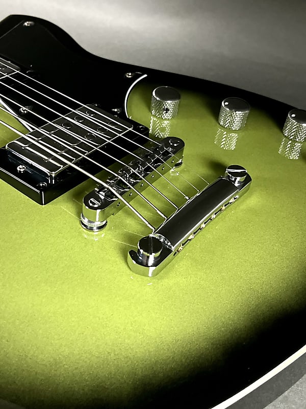Reverend Descent RA Baritone 2023 - Avocado Burst with Hardshell Case