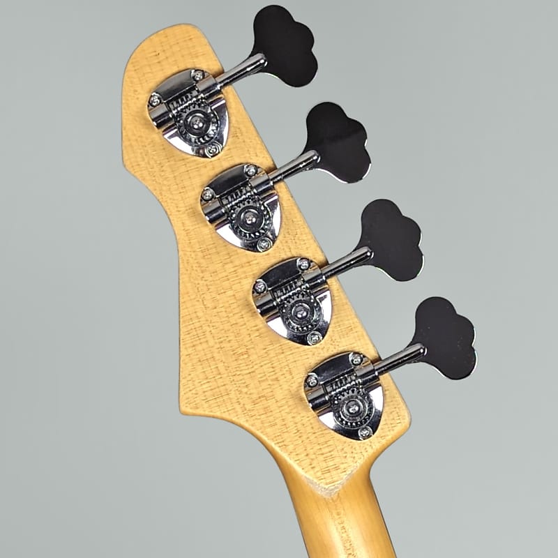 Valiant Jupiter P/J Bass 2023 - Olive Green Distressed