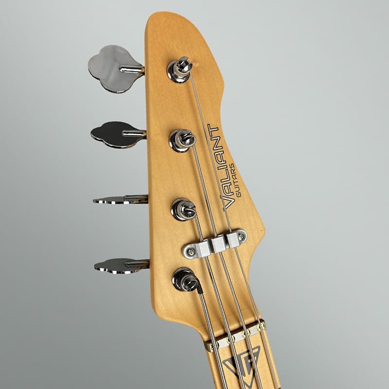 Valiant Mini Bass 2024 - Lipstick Red