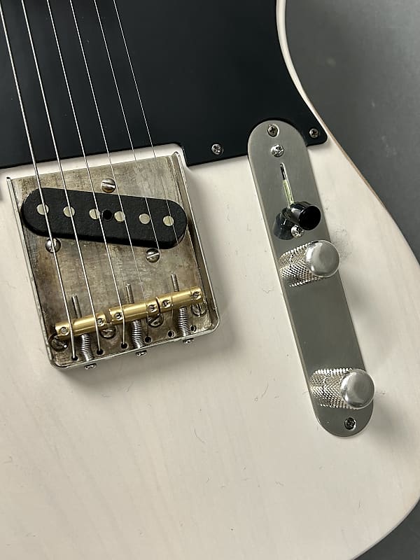 LSL T Bone One B - Vintage Cream