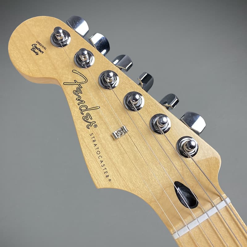 Fender Player Stratocaster Left-Handed 2021 3-Color Sunburst
