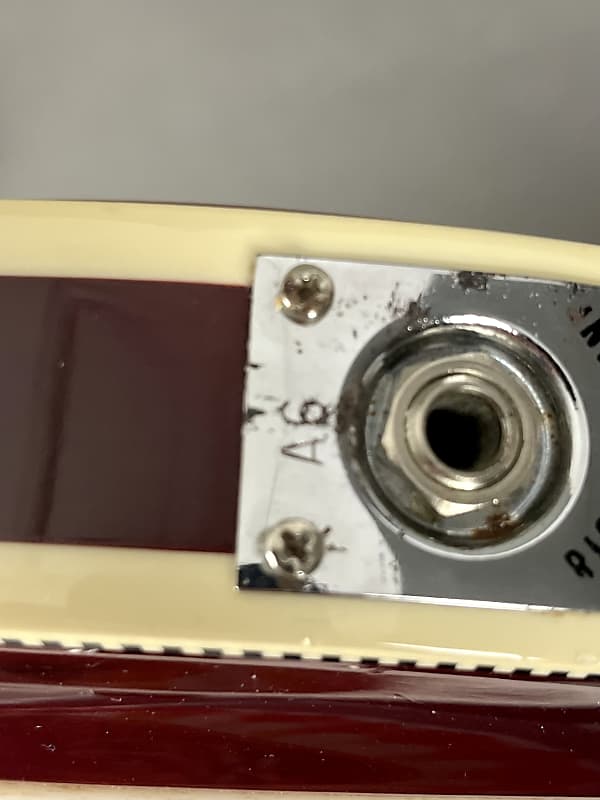 Rickenbacker 381/V69 1993 - Fireglo