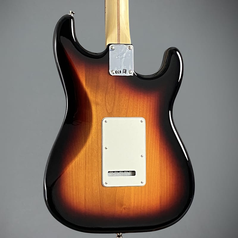 Fender Player Stratocaster Left-Handed 2021 3-Color Sunburst