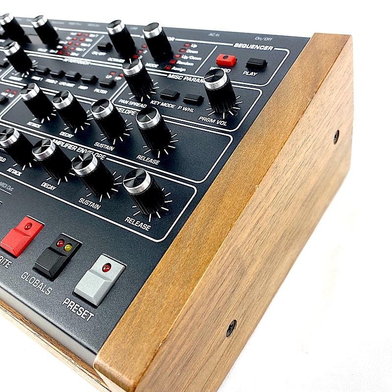 Dave Smith Instruments Prophet-6 Polyphonic Analog Synthesizer
