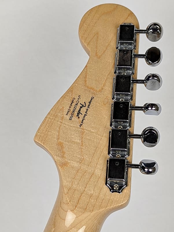 Squier Paranormal Toronado 2021 - 3-Color Sunburst