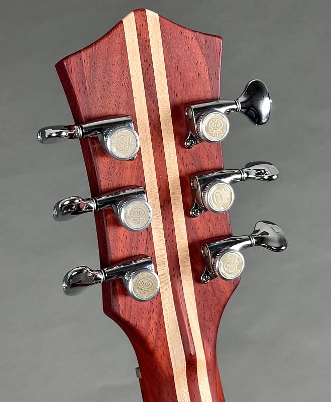 Valiant Smith 2023 - Natural Padauk