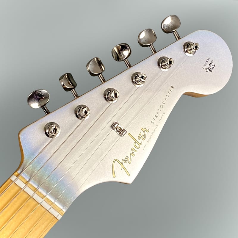 Fender H.E.R. Stratocaster 2022 Chrome Glow