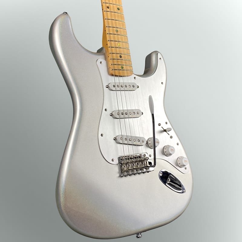 Fender H.E.R. Stratocaster 2022 Chrome Glow