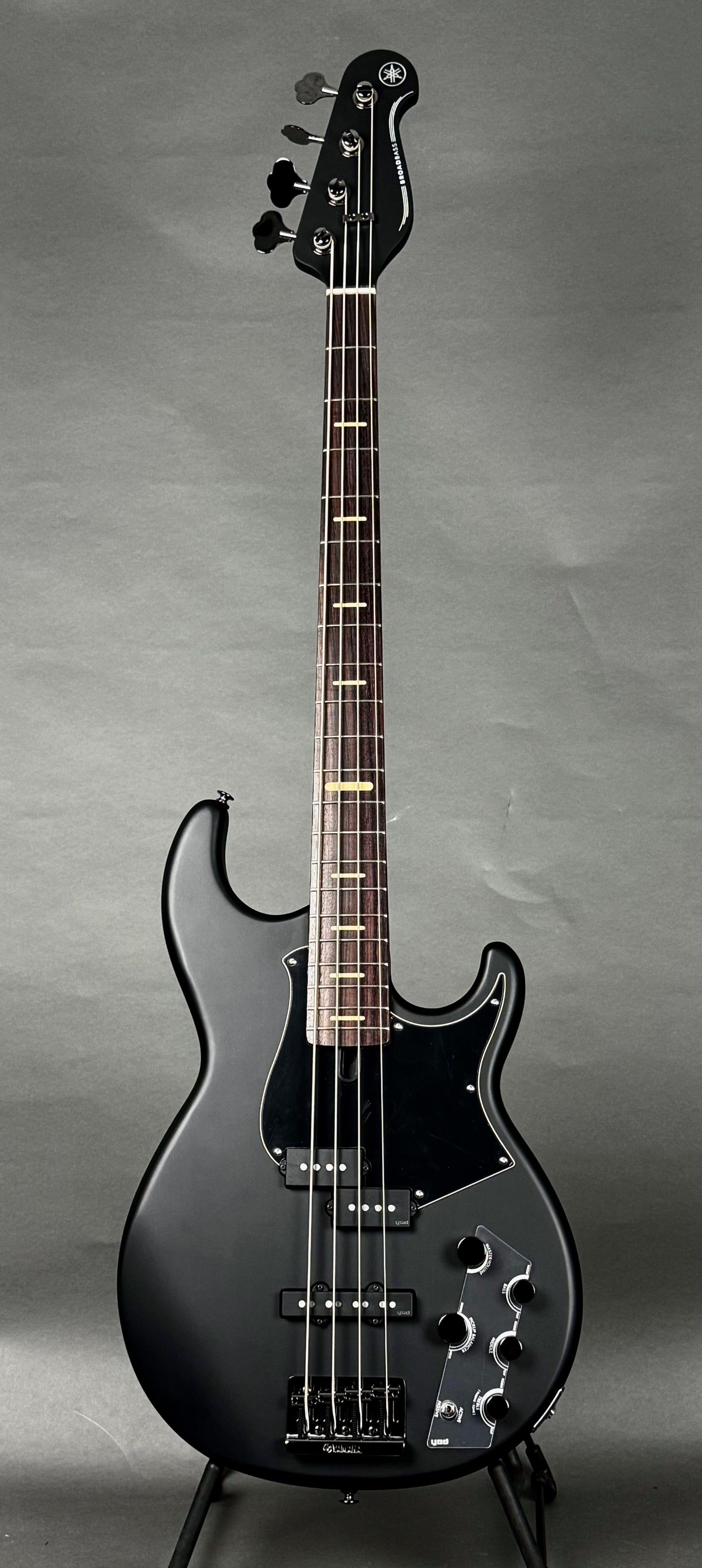 4 string BB Electric Bass w/Bag, Translucent Matte Black