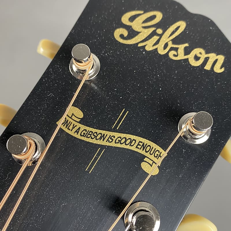 Gibson 1942 Banner J-45 2023 Vintage Sunburst