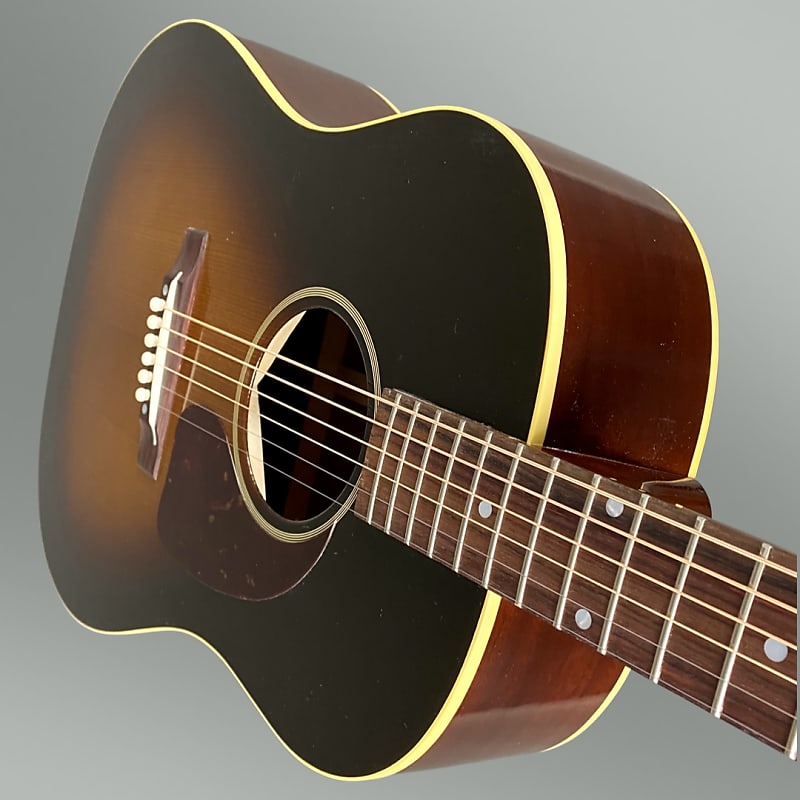 Gibson 1942 Banner J-45 2023 Vintage Sunburst