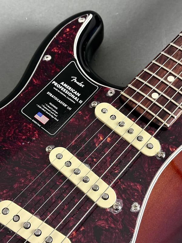 Fender American Professional II Stratocaster Left Handed 2021 - 3-Tone Sunburst