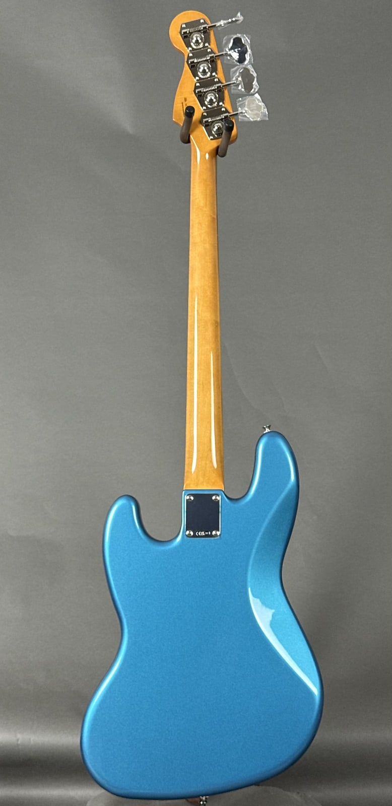 Fender Vintera II ‘60s Jazz Bass 2025 - Lake Placid Blue