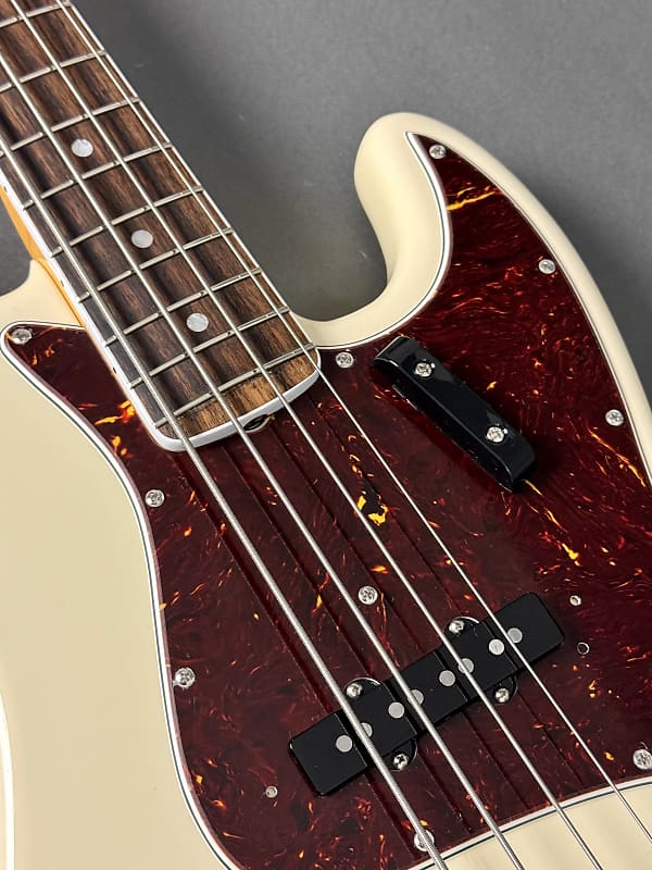 Fender American Vintage II 1966 Jazz Bass 2023 - Olympic White