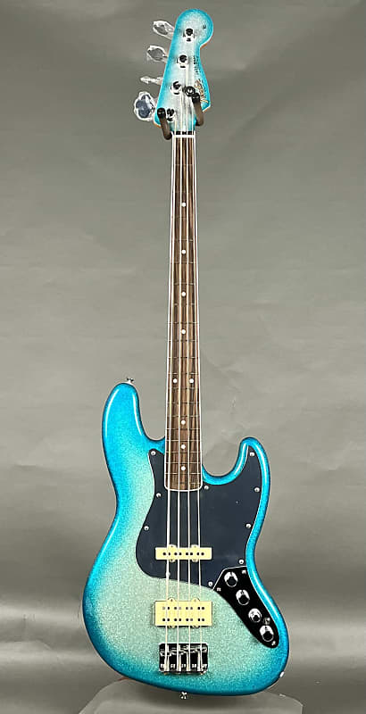 Fender Limited Edition Player Plus Blu DeTiger Jazz Bass 2024 - Sky Burst Sparkle