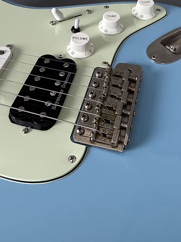 Morgan Electrics Double Cut Standard - CUSTOM - Sonic Blue