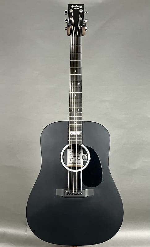 Martin DX Johnny Cash 2024 - Jett Black