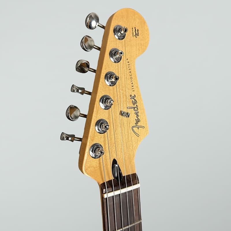 Fender Player II Stratocaster 2025 -Limited Edition Sparkle 3-Color Sunburst