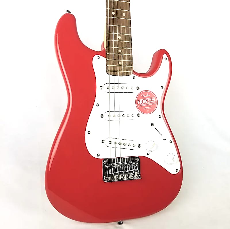 Squier Mini Stratocaster レッド Amazon.com: Squier Mini Stratocaster Electric Guitar, Dakota