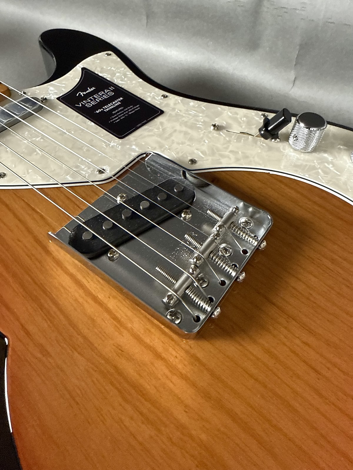 Fender Vintera II 60s Telecaster Thinline 2025 - 3-Tone Sunburst