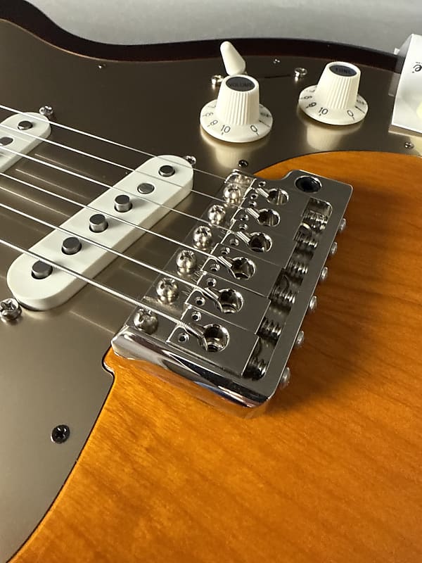 Eastman D’Ambrosio DC’54 2025 - 2-Color Sunburst