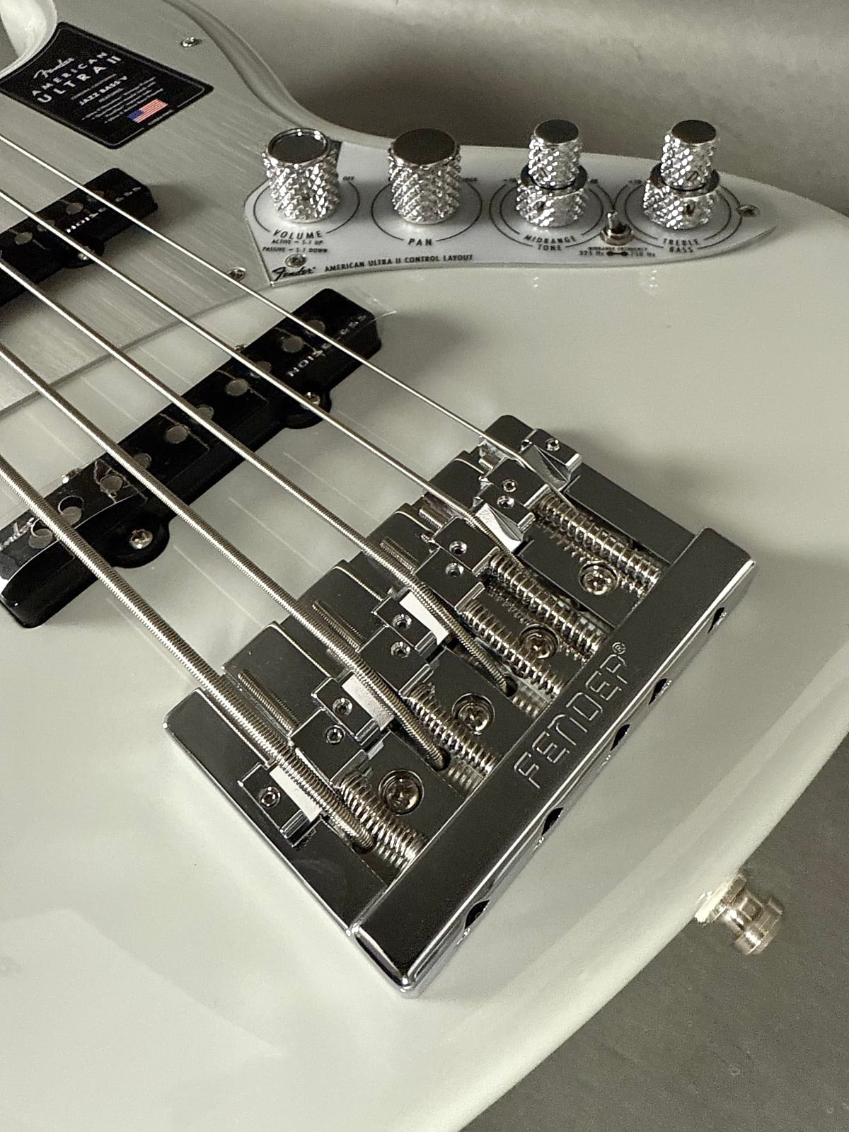 Fender American Ultra II Jazz V 2025 - Avalanche