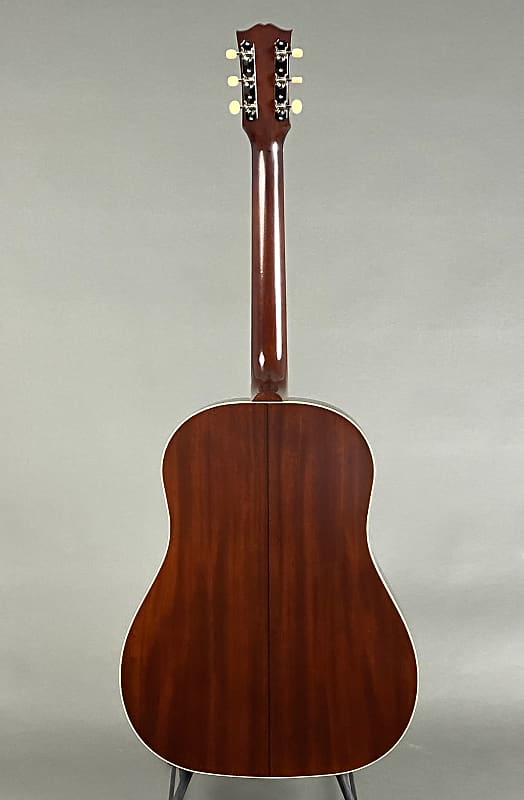 Gibson 1942 Banner J-45 2023 Vintage Sunburst