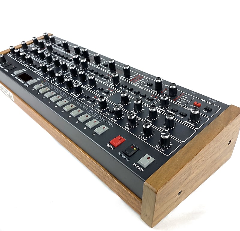 Dave Smith Instruments Prophet-6 Polyphonic Analog Synthesizer