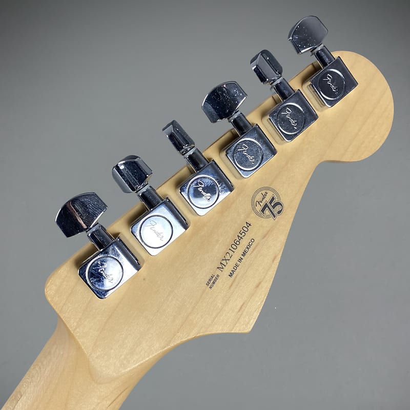 Fender Player Stratocaster Left-Handed 2021 3-Color Sunburst