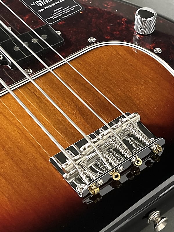 Fender Vintera II ‘60s Precision Bass - 3-Tone Sunburst