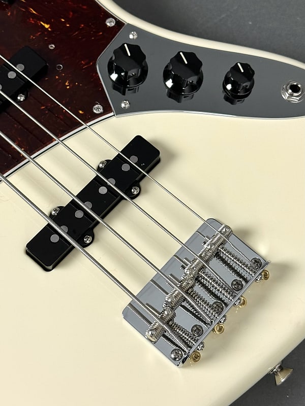 Fender American Vintage II 1966 Jazz Bass 2023 - Olympic White