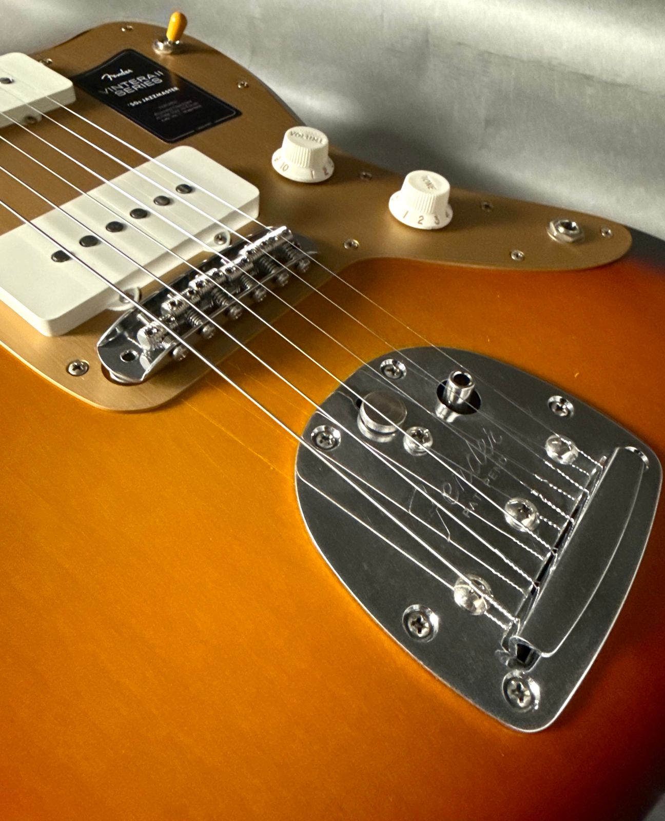 Fender Limited Edition Vintera II Road Worn 50s Jazzmaster 2026 - 3-Tone Sunburst