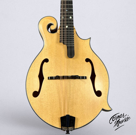 Eastman MD915 2024 - Natural