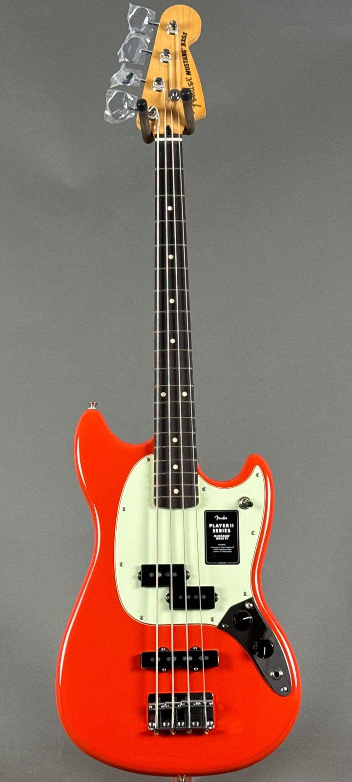 Fender Player II Mustang P/J 2026 - Coral Red