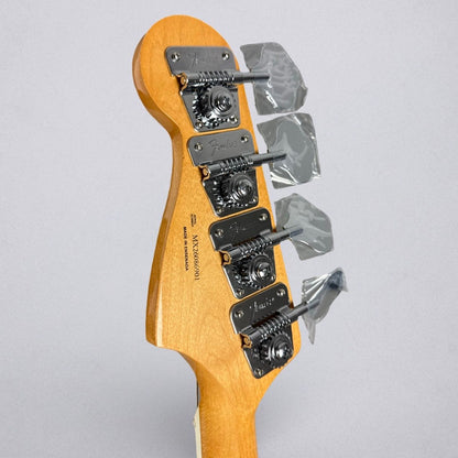Fender Vintera III Early ‘70s Jazz Bass 2026 - Candy Apple Red