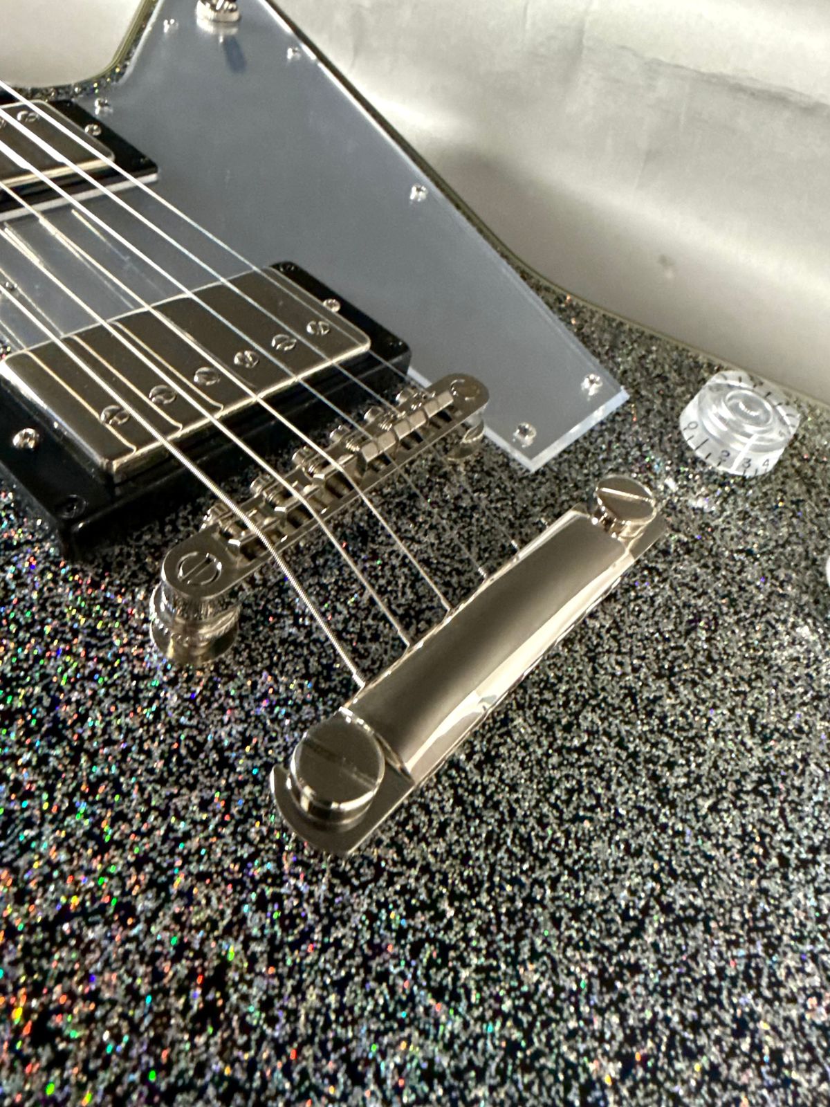 Epiphone Lzzy Hale Explorer Custom 2026 - Black Diamond Holographic Sparkle