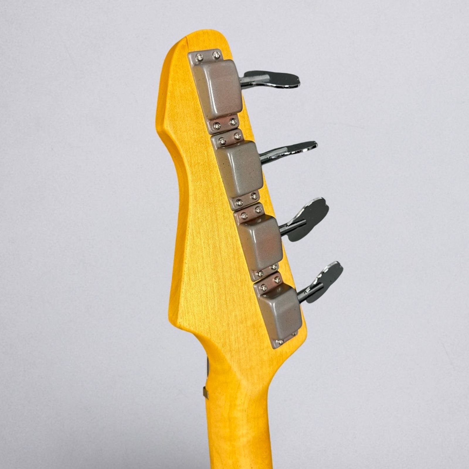 Valiant Mini Bass 2025 - Lipstick Red