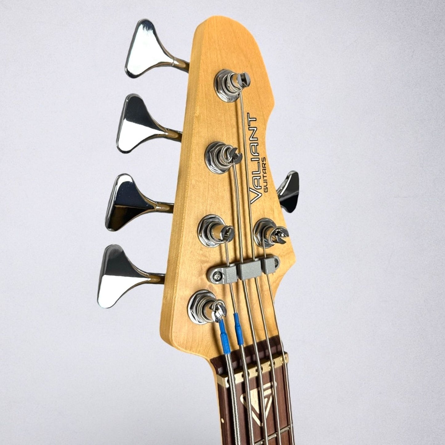 Valiant Mini Bass 5-String 2026 - Icy Blue