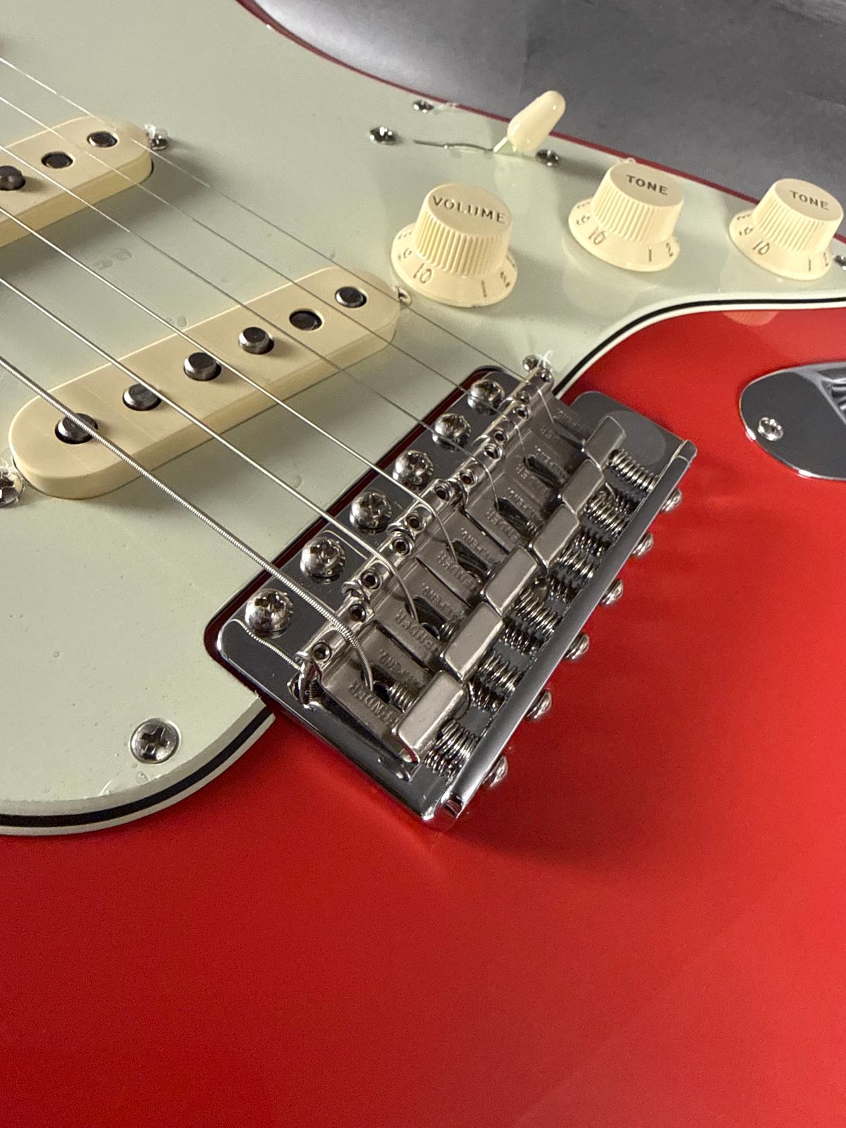 Fender Limited Edition American Vintage II 1961 Stratocaster - Fiesta Red 3A Flame Maple Neck
