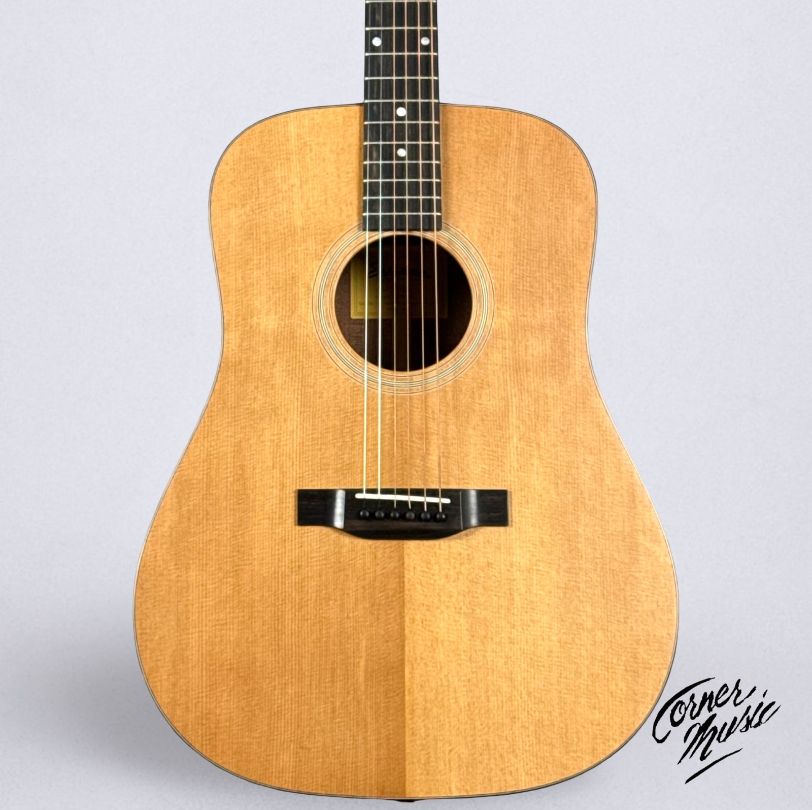 Eastman E1DL Left-Handed Dreadnought - Natural