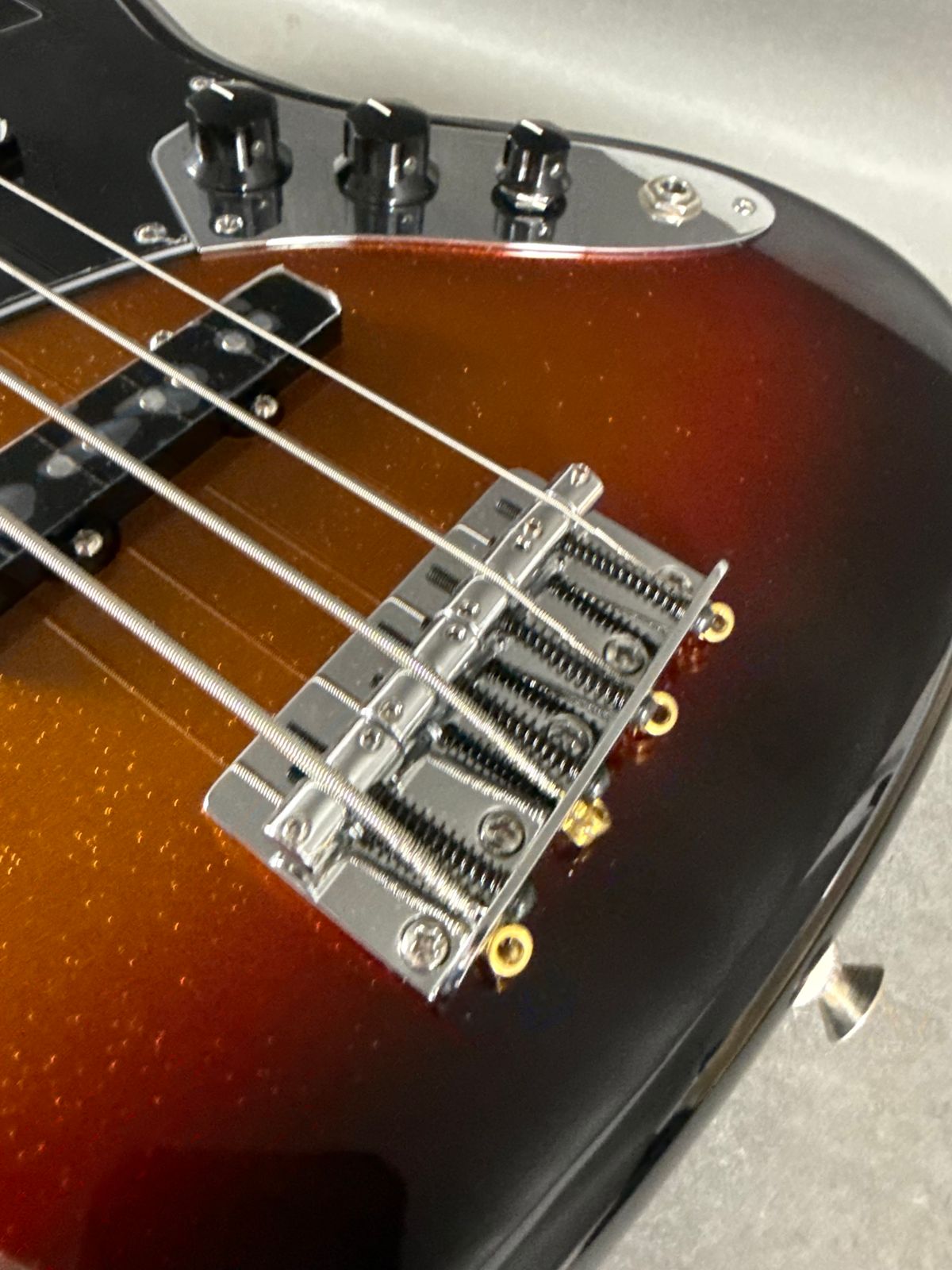 Fender Limited Edition Player II Jazz Bass 2026 - 3-Color Sunburst