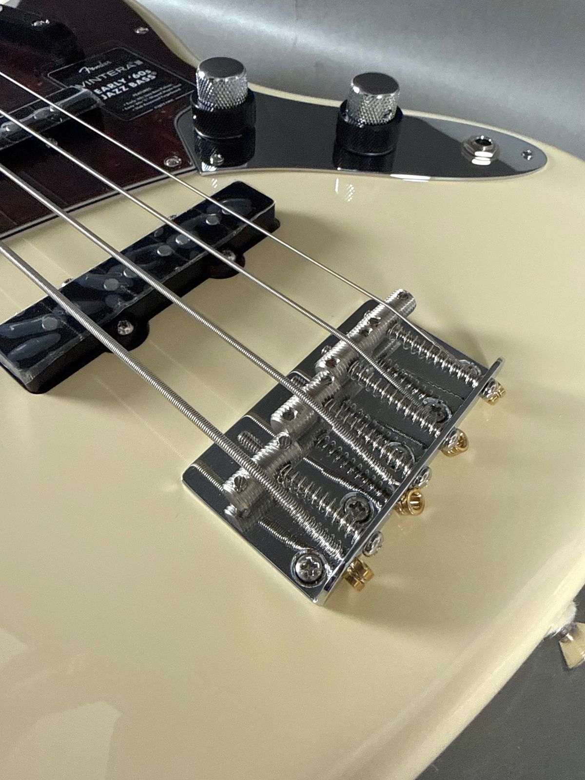 Fender Vintera III Early ‘60s Jazz Bass 2026 - Olympic White