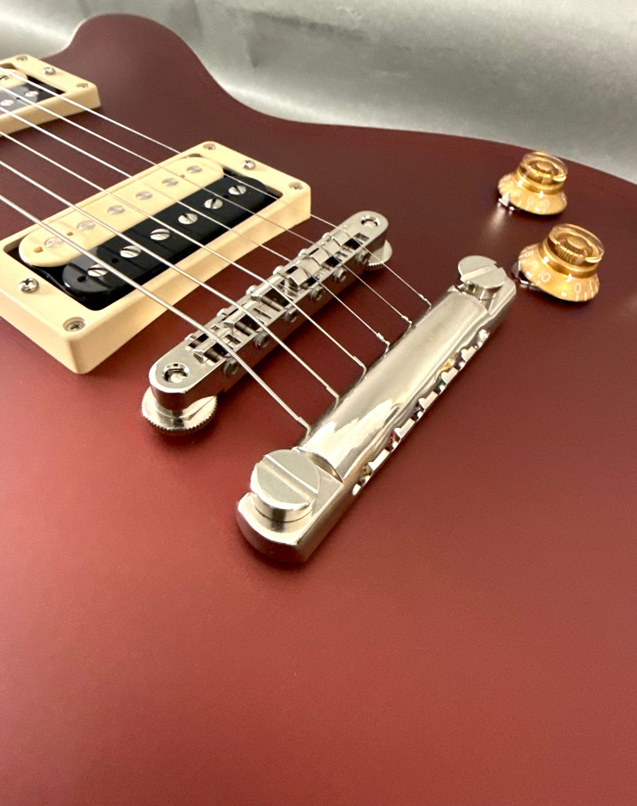 Eastman SB59/s 2026 - Burgundy Red