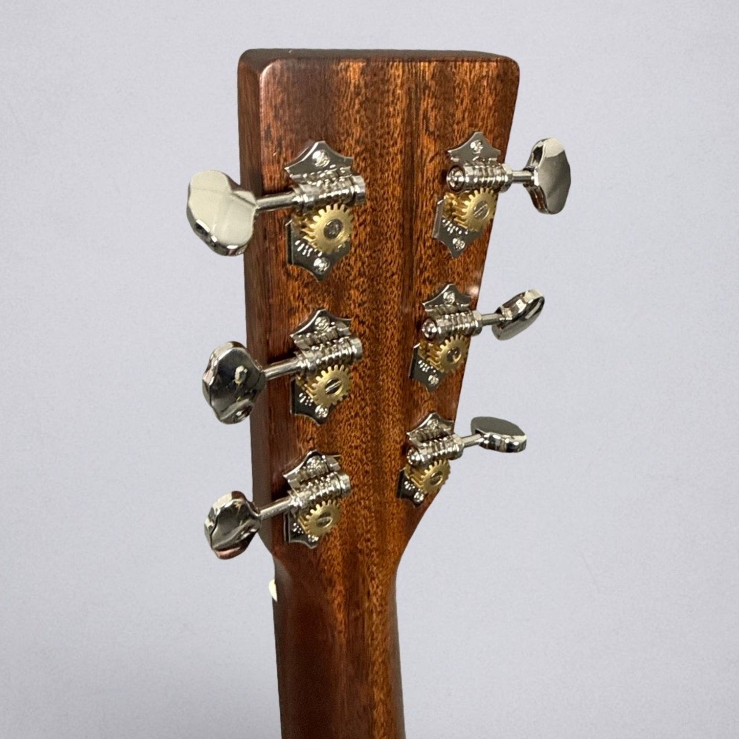 Martin O-10E Jason Isbell 2025 - Dark Mahogany