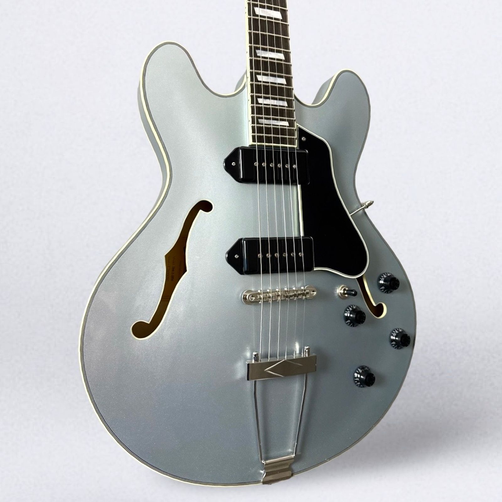 Eastman T64 Trapeze Ice Blue Metallic 2026