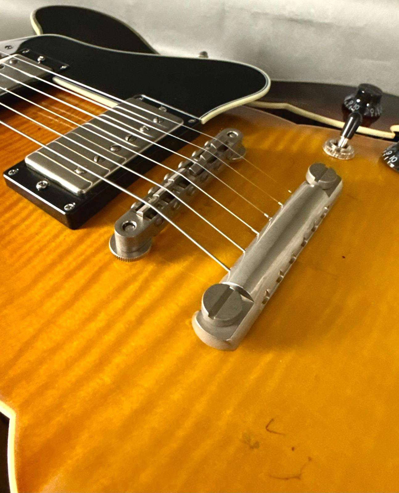 Eastman T59/v 2025 - Antique Varnish Sunburst