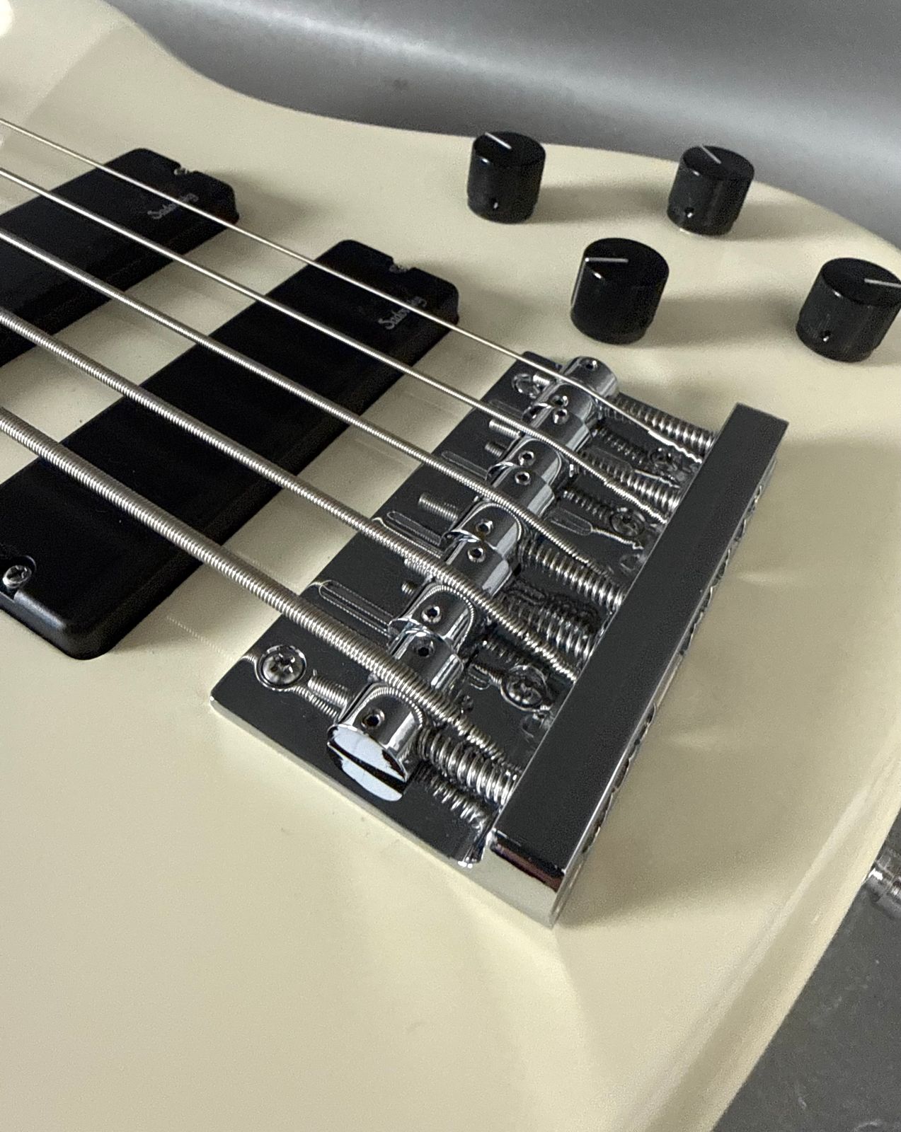 Sadowsky MetroExpress Modern 24-Fret 5-String Bass - Olympic White